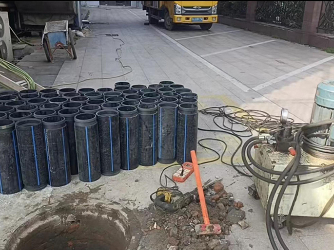 藤县PE置换管厂家 DN315置换管 非开挖管短管置换